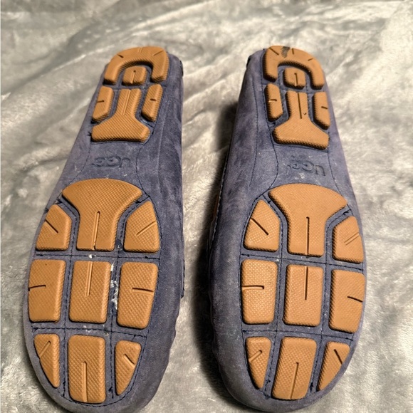 UGG Women's Moccasins in Blue Suede with Tan Accents Size U.S 6.5 - Picture 4 of 6